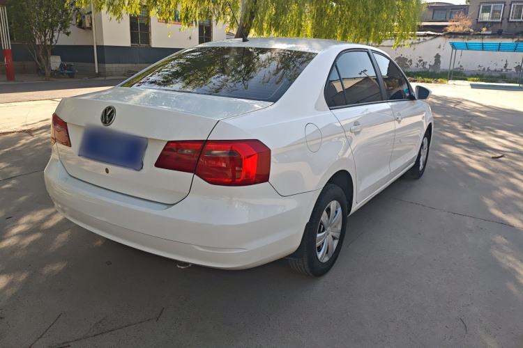 Used Volkswagen Jetta 2015 1.6L Automatic Fashion Model Rear Right 45 Deg