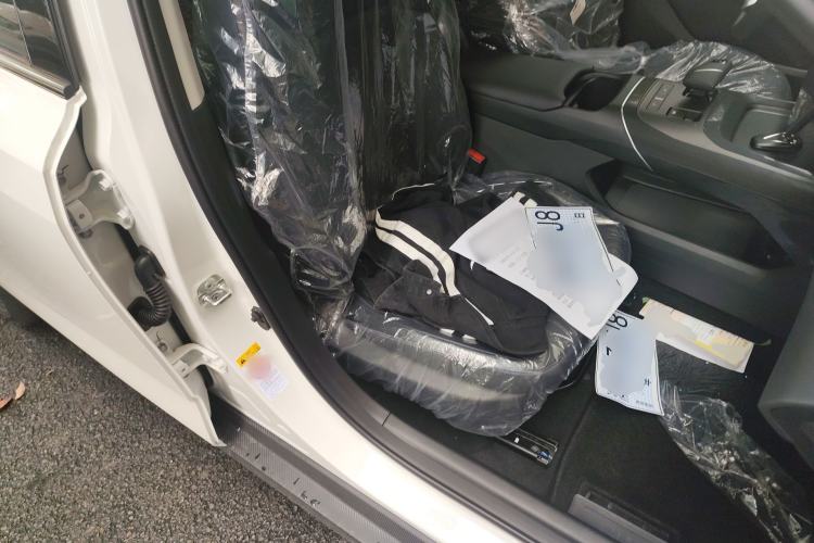 Used CHANGAN Eado 2025 Blue Whale 1.5T 500Bar Prestige Model
