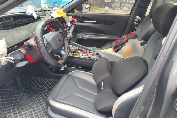 Used CHANGAN UNI-V 2023 1.5T Prestige Model
