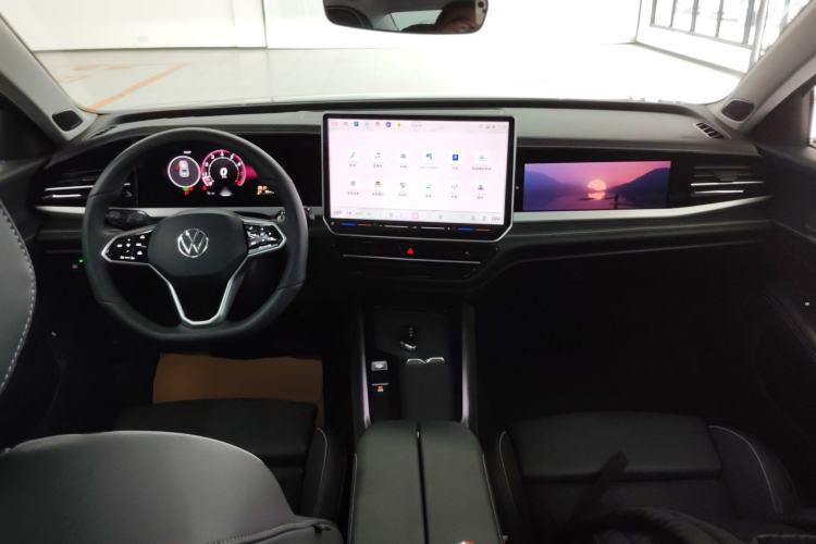 Used Volkswagen Passat 2025 Pro 380TSI Dragon Supreme Edition Center Console