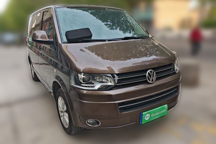 Used Volkswagen Multivan 2012 2.0 TSI Four-Wheel Drive Deluxe Edition Front Right 45 Deg