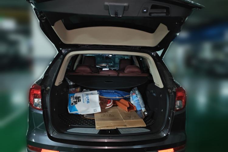 Used Buick Envision 2017 28T Four-Wheel Drive Elite Model Trunk