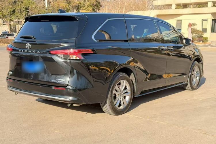 Used Toyota Sienna 2024 2.5L Hybrid Four-Wheel Drive Prestige Edition