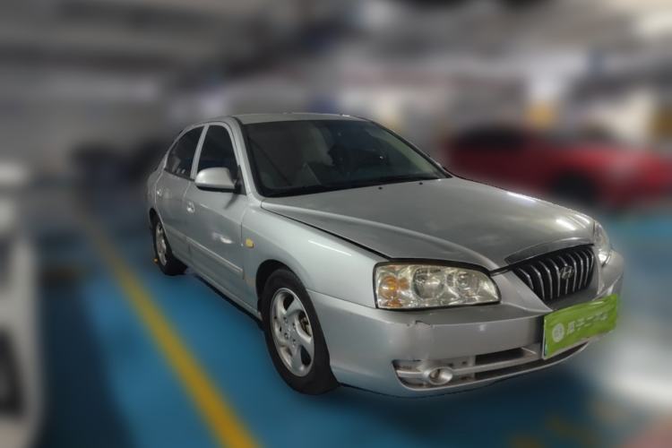 Used Hyundai Elantra 2005 1.6L Manual Standard Edition Front Right 45 Deg