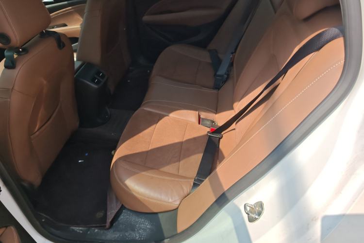 Used Buick Regal 2017 20T Luxury Model Left Rear Seat