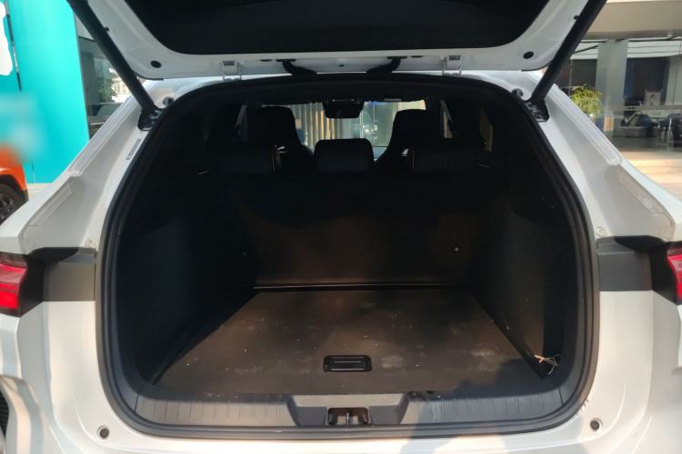 Used BYD Song PLUS New Energy 2024 HONOR Edition DM-i 150km Flagship PLUS Trunk