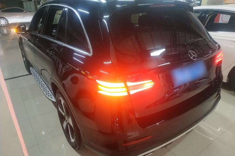 Used Mercedes-Benz GLC 2018 GLC 260 4MATIC Luxury Model
