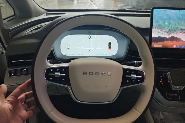 Used Roewe iMAX8 New Energy 2025 1.5T DMH Lu Zun Deluxe Edition Steering Wheel