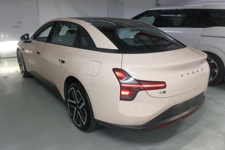 Used XPeng MONA M03 2025 600 with Ultra-Long Range Max Exterior 2