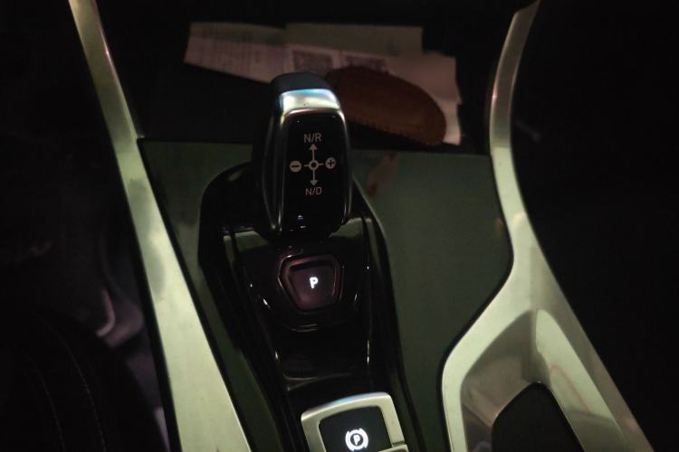 Used Lynk & Co 01 2017 2.0T Two-Wheel Drive Pro Edition Gear Lever