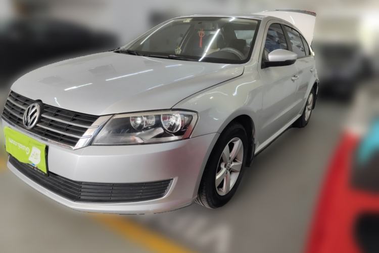 Used Volkswagen Lavida 2013 Revised Classic 1.6L Automatic Fashion Edition