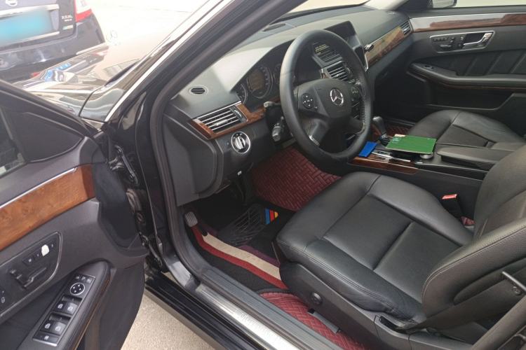 Used Mercedes-Benz E-Class 2011 E 200 L CGI Elegant Model
