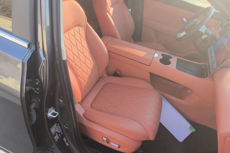 Used Landian E5 PLUS 2026 Model 165km Long-Range First-Adoption Version Ultra 7-seater