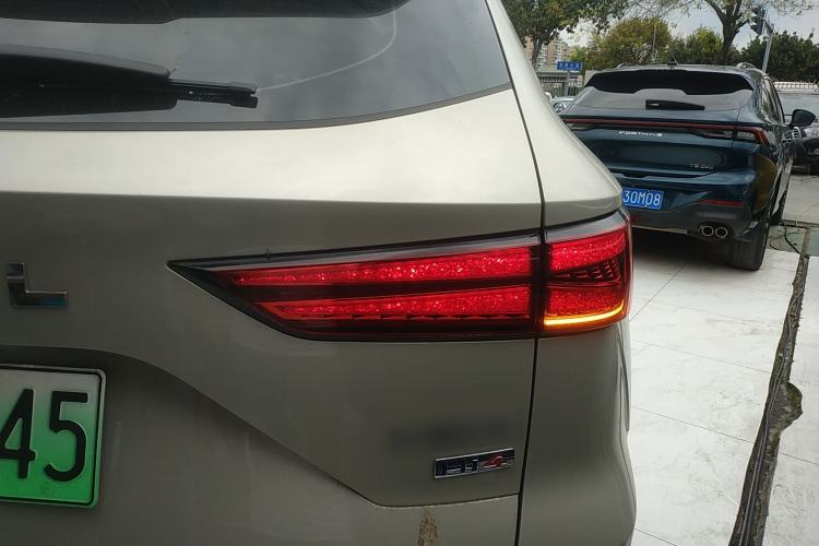 Used Haval Fierce Dragon Max 2023 1.5L Hi4 105 Four-Wheel Drive Elite Edition Right Rear Taillight