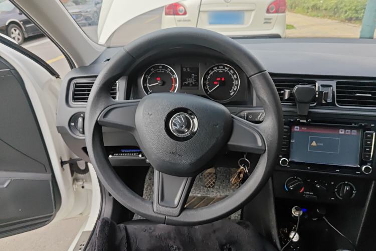 Used Skoda Rapid Spaceback 2016 Revised Version 1.4L Manual Front-Drive Edition