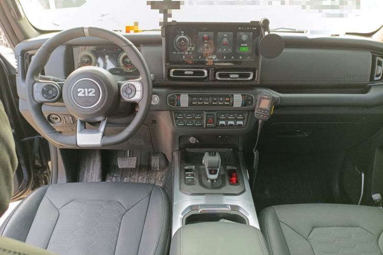 Used 212 T01 2025 2.0T Changfeng