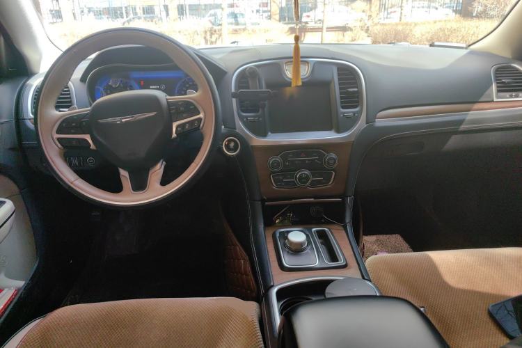 Used Chrysler 300C 2016 3.0L Supreme Edition