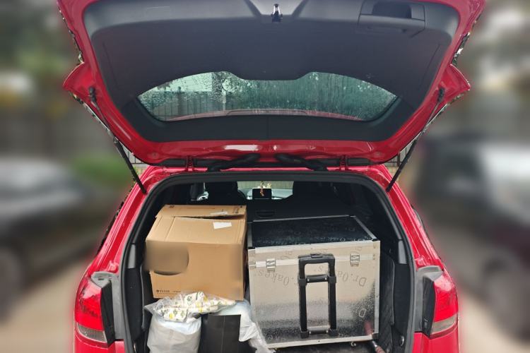 Used Mercedes-Benz B-Class 2015 B 200 Sport Edition Trunk