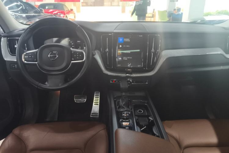 Used Volvo XC60 2019 T5 4x4 Smart Edition China VI Standard