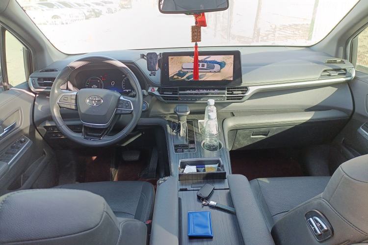 Used Toyota Sienna 2021 2.5L Hybrid Ultimate Edition