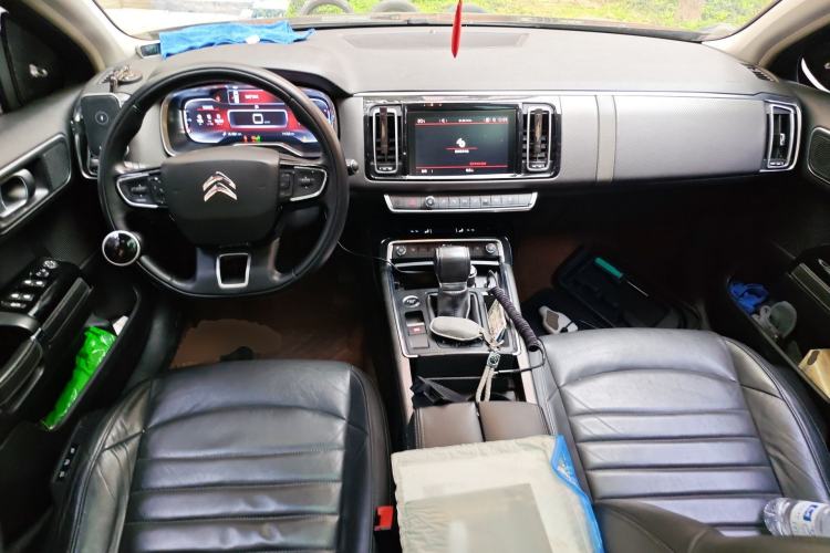 Used Citroen C6 2017 380THP Luxury Version Center Console