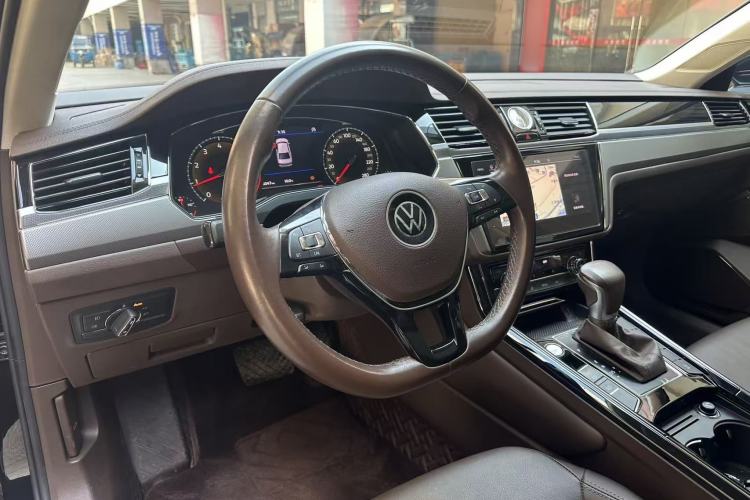 Used Volkswagen Phideon 2021 380TSI Luxury Edition
