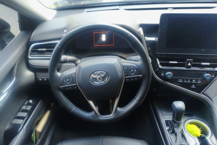 Used Toyota Camry 2023 Dual-Motor 2.5HG Luxury Edition
