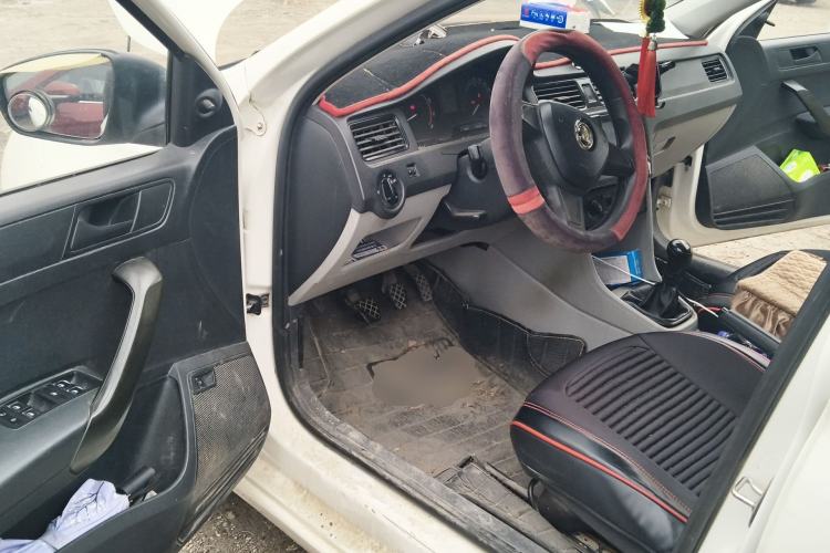 Used Skoda Rapid 2016 1.6L Manual Front-Wheel-Drive Version Driver Seat