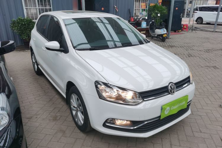 Used Volkswagen Polo 2016 1.6L Automatic Comfort Model Front Right 45 Deg