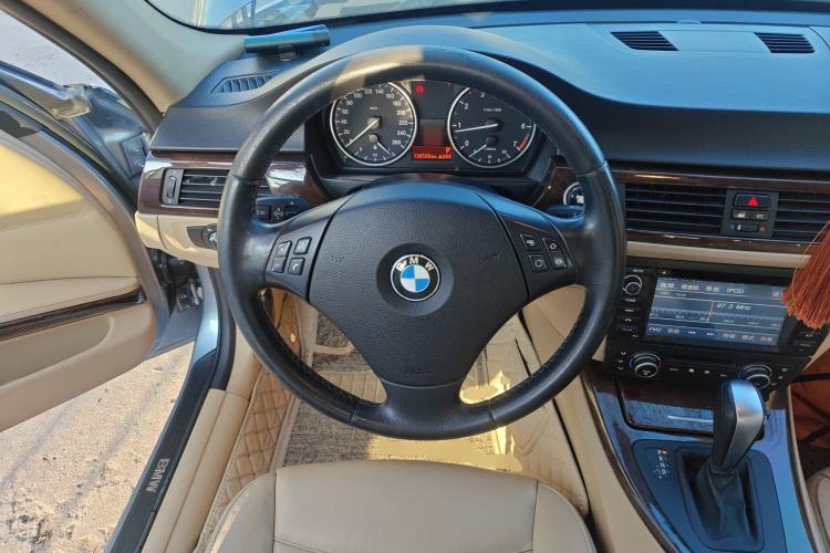 Used BMW 3 Series 2010 320i Sport Edition Steering Wheel