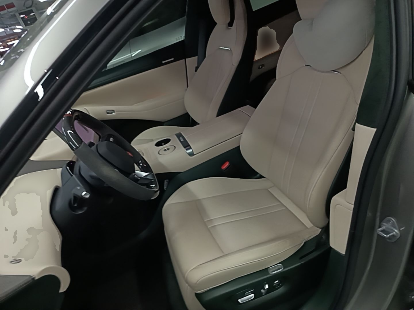 Xiaomi Auto YU7 2025 Ultra-Long Range High-Performance All-Wheel-Drive Max Edition — снимка 17
