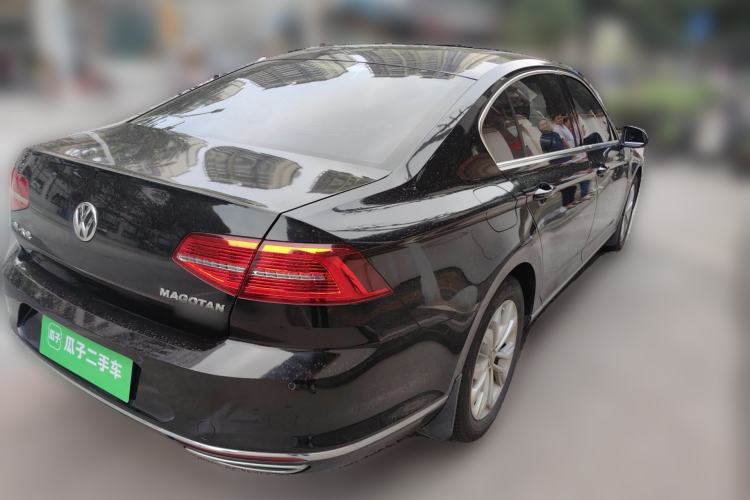 Used Volkswagen Magotan 2017 330TSI DSG Luxury Model Rear Right 45 Deg