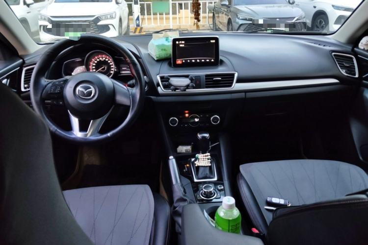 Used Mazda 3 Axela 2014 Sedan 1.5L Automatic Luxury Model