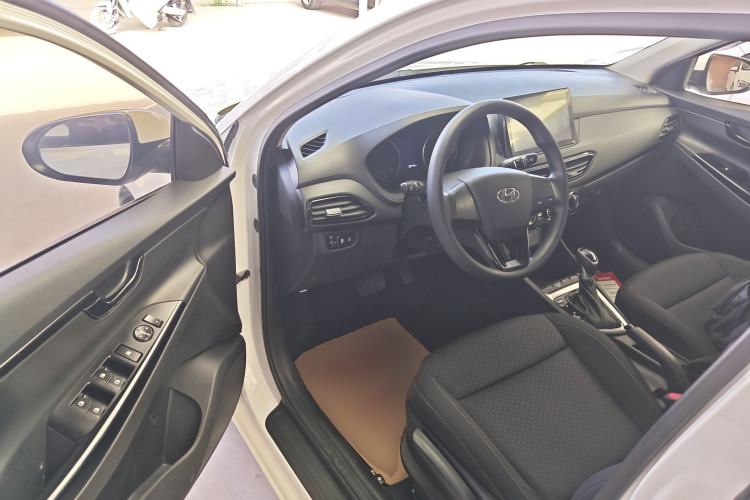 Used Hyundai Celesta 2020 1.6L Automatic GL Enjoyable Edition Driver Seat