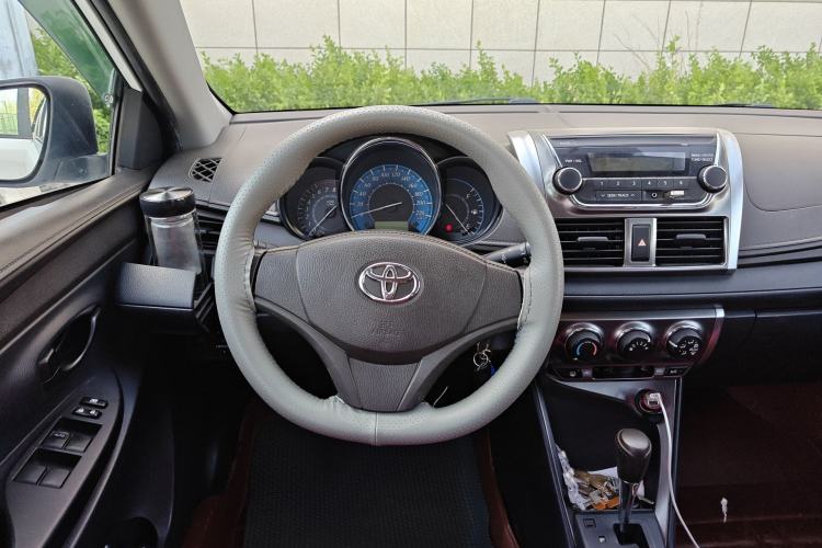 Used Toyota YARiS L Zhi Xuan 2014 1.3E Automatic Charm Edition

