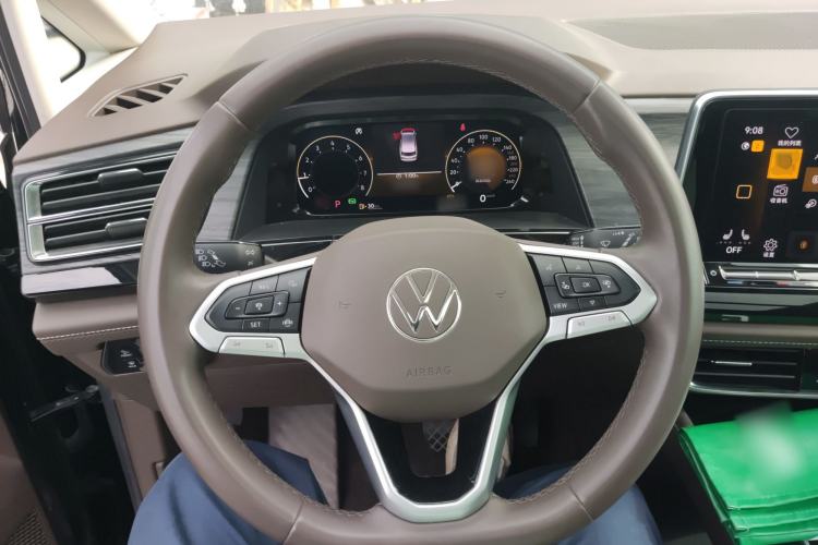Used Volkswagen Viloran 2024 330TSI Luxury Edition Steering Wheel