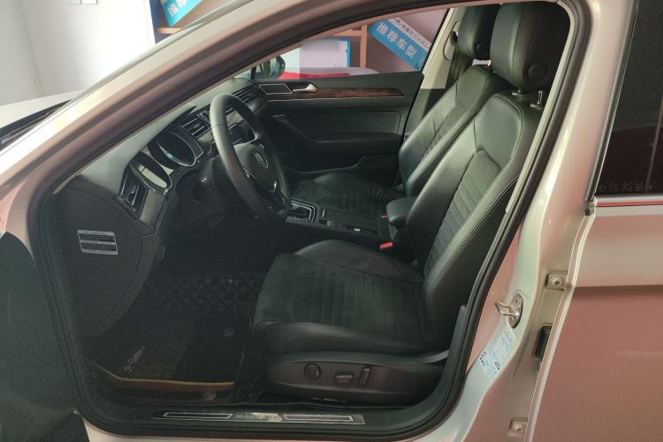 Used Volkswagen Magotan 2017 330TSI DSG Luxury Model Left Front Seat