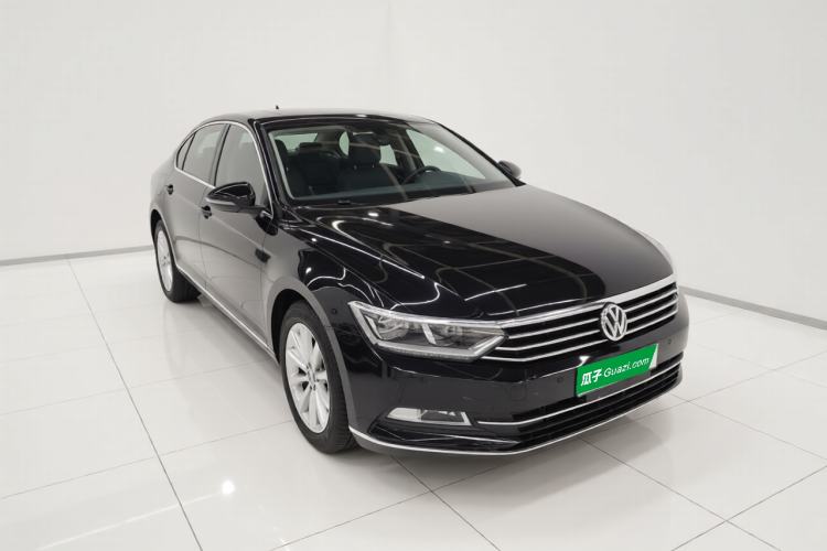 Used Volkswagen Magotan 2019 330TSI DSG Leading Model China VI Standard Exterior 1