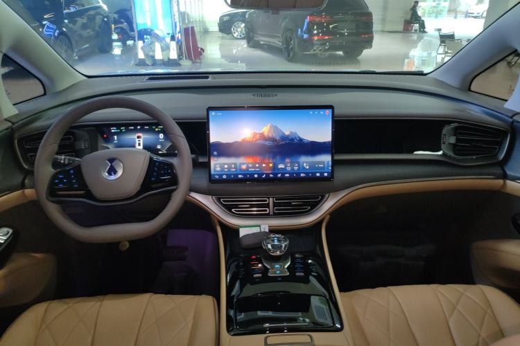 Used Denza D9 2022 DM-i 970 Four-Wheel Drive Prestige Model Center Console