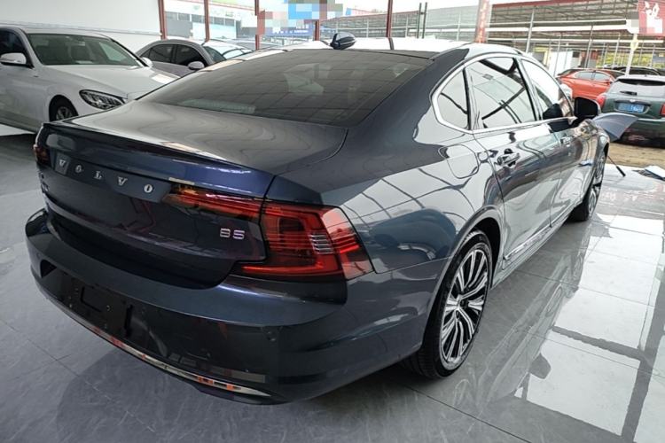 Used Volvo S90 2022 B5 Zhiyi Luxury Edition
