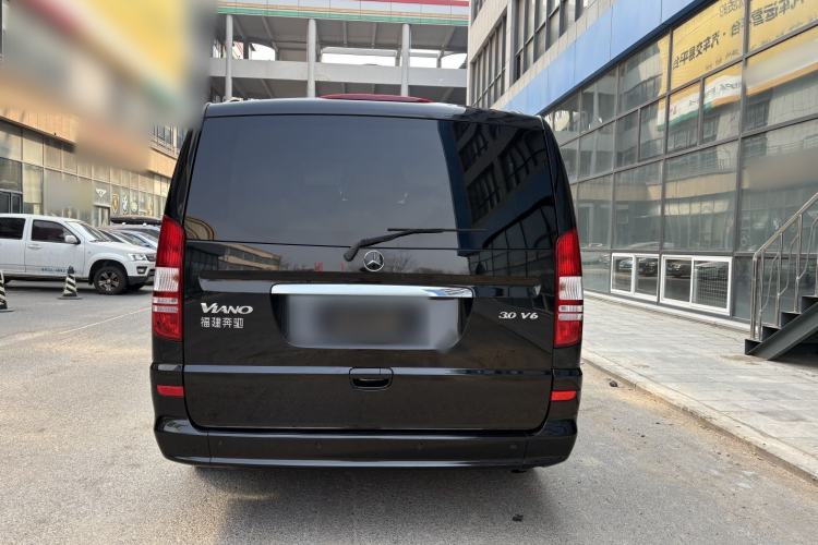 Used Mercedes-Benz Viano 2013 3.0L Comfort Edition Exterior 5