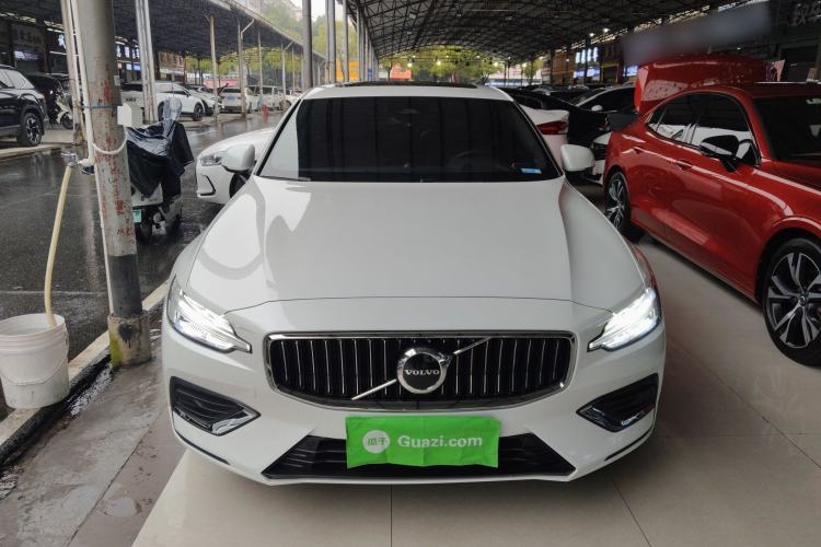 Used Volvo S60 2024 B4 Zhiyi Luxury Edition Front