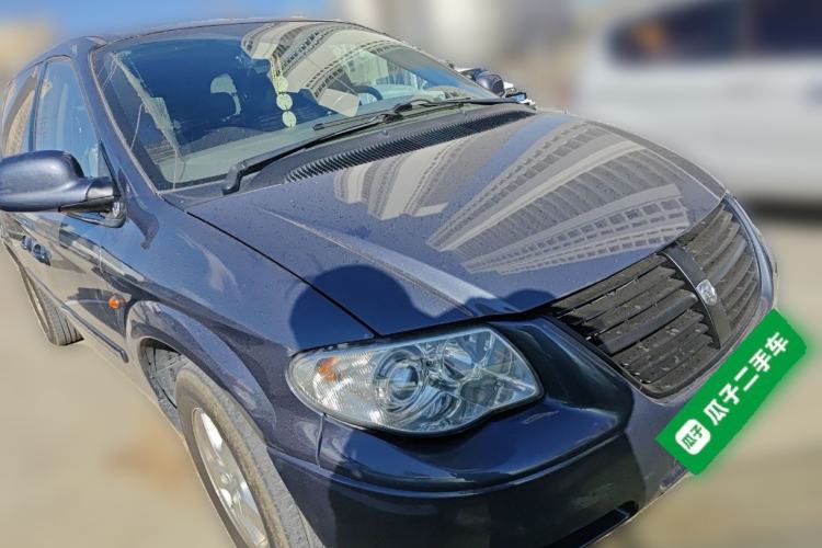 Used Dodge Grand Caravan 2007 3.0L Classic Edition Front Right 45 Deg