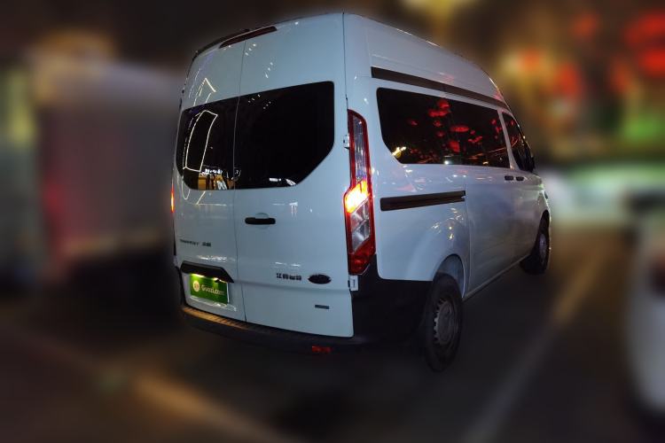 Used Ford Transit 2023 2.0T Gasoline Automatic Multi-Function Commercial Vehicle Short Wheelbase Mid-Roof Design 5/6 Seats
