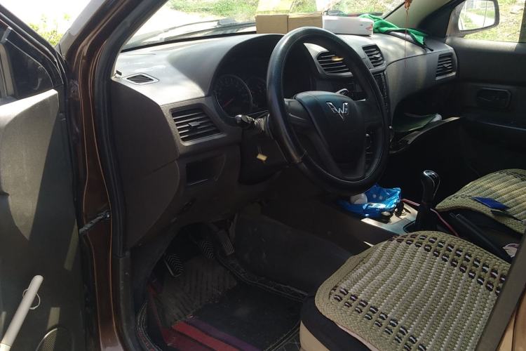 Used Wuling Hongguang 2014 1.2L S Standard Version China IV Standard Driver Seat