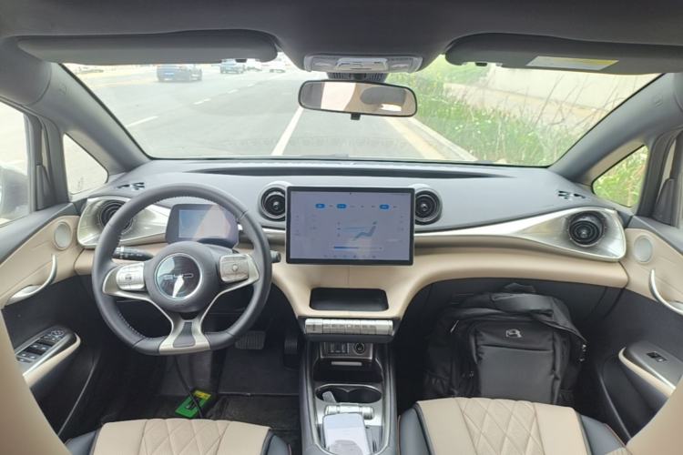 Used BYD Dolphin 2021 405 km Fashion Edition Center Console