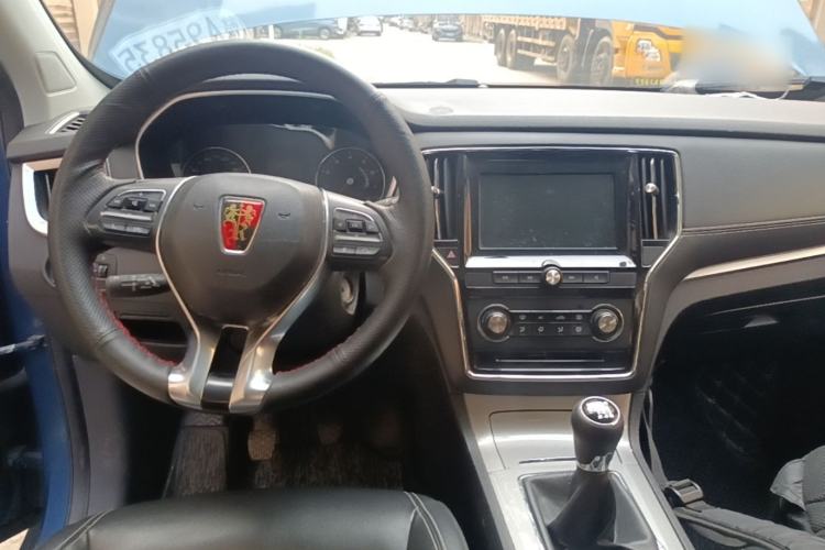 Used Roewe RX5 2018 20T Two-Wheel Drive Manual Flagship Edition
