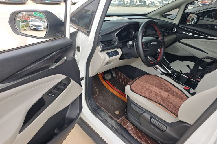 Used SAIC MAXUS Dajia 5 2022 430 km Elite Version 7-Seater