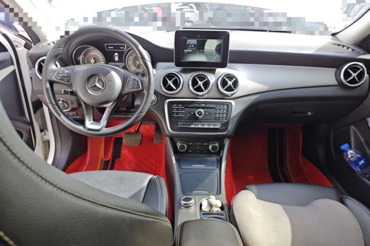 Used Mercedes-Benz GLA 2016 GLA 200 Sport Edition Center Console