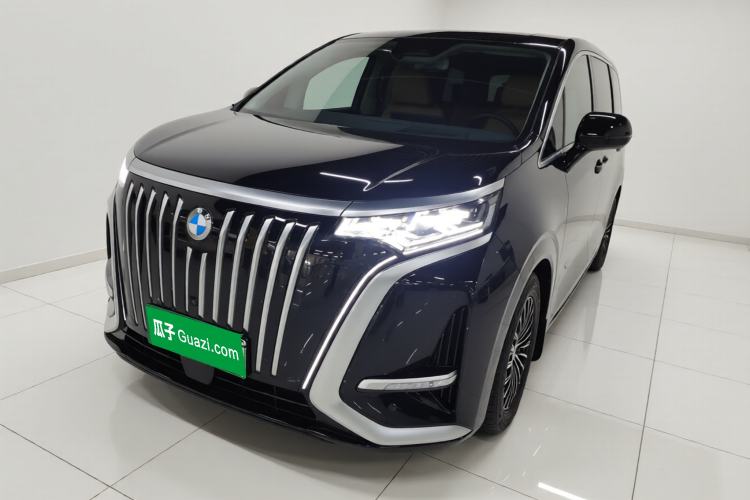 Used Denza D9 2024 EV 600 Four-Wheel-Drive Flagship Model